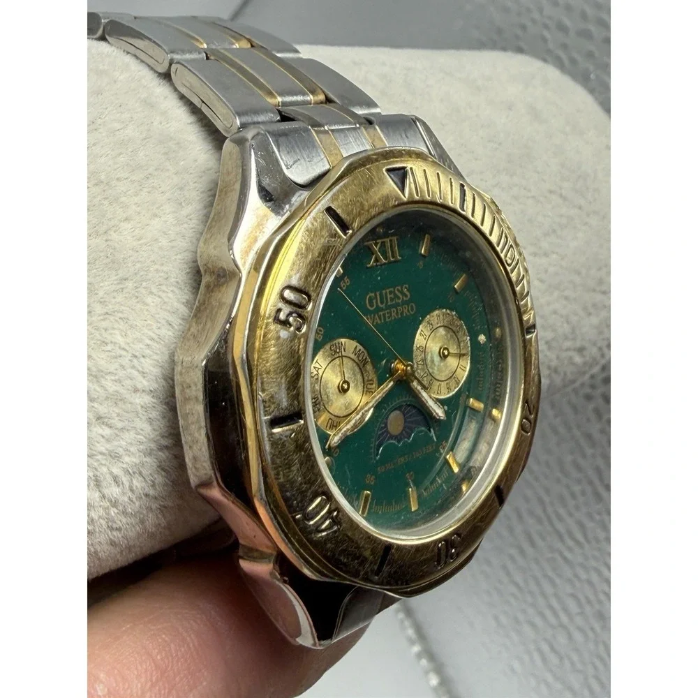 Guess Waterpro Mens Watch Green Dial Moon Phase New Battery‎ 38MM 7.25